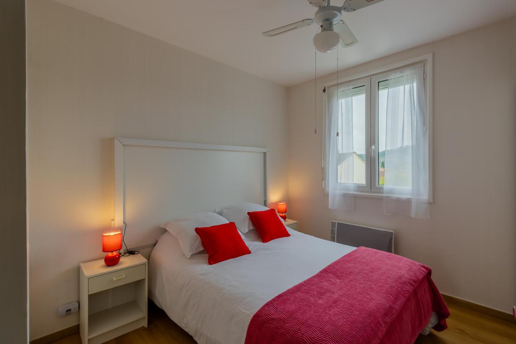 Ferienwohnung Lumineux, Bien Situe Et Tres Calme + Parking Prive Le Bugue Exterior foto